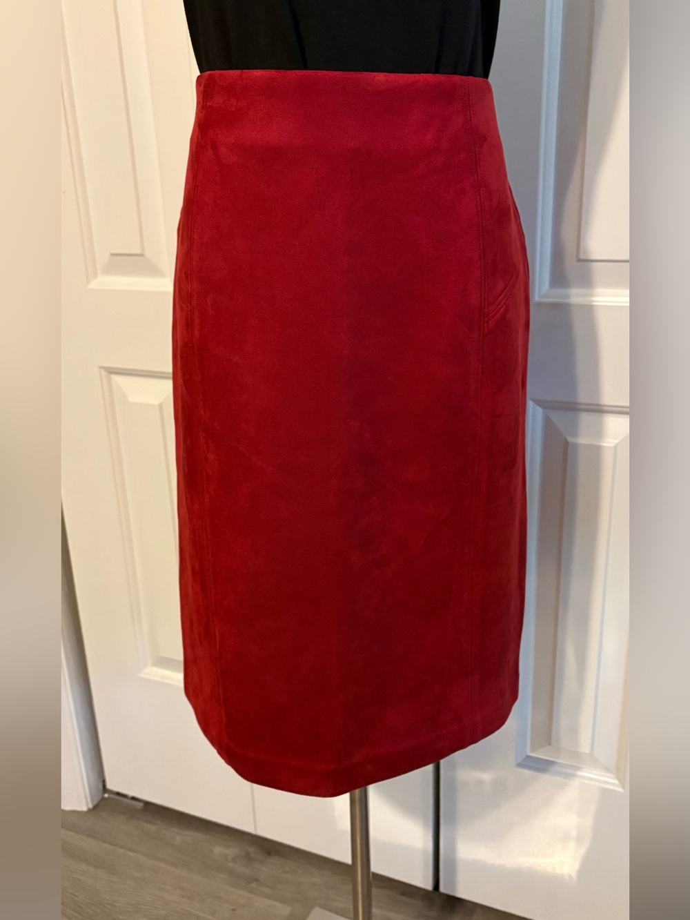 MARC NEW YORK Wine Red Faux Suede Stretch Pull-On Pencil Skirt